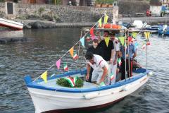 L'A.N.F.I. DI ACIREALE RENDE OMAGGIO AI DEFUNTI IN MARE