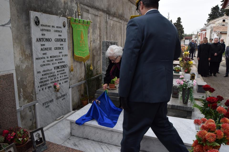 24 marzo 2025 deposizione lapide sulla Tomba della famiglia Giudice in Eboli