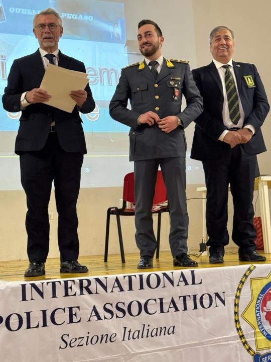 la Sezione A.N.F.I. di Bagheria, presente all'evento l'educazione alla Sicurezza stradale, - Ama la vita, guida con la testa”.