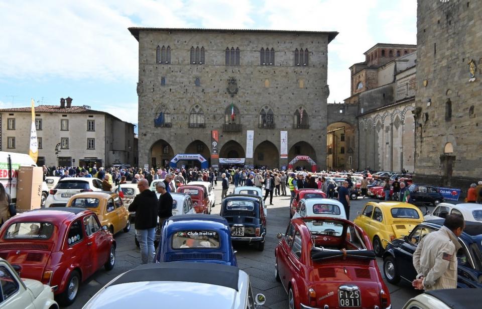 Pistoia. Ottava edizione del raduno Fiat 500 d’epoca e derivate.