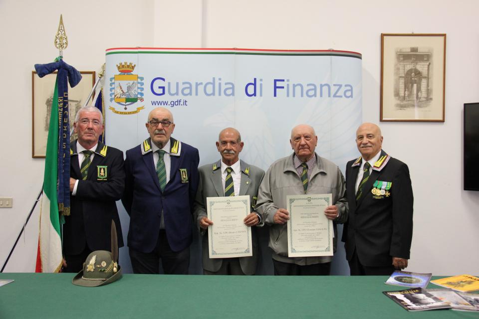 CONSEGNATE LE MEDAGLIE AL MERITO CON DIPLOMA