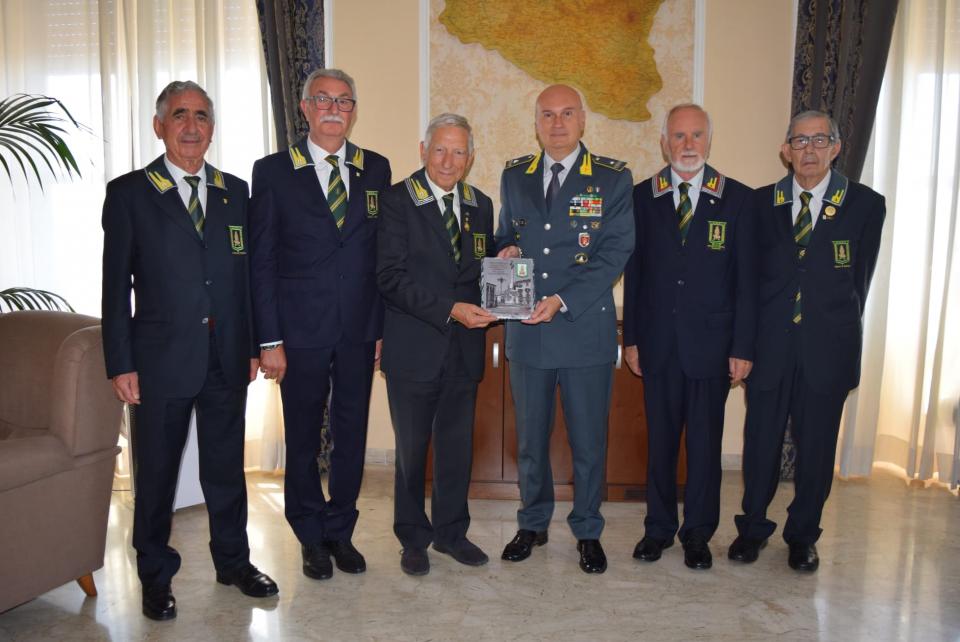 La Sezione A.N.F.I. di Catania saluta il Comandante Provinciale della Guardia di Finanza di Catania, in vista del suo incarico a nuova sede